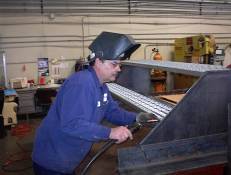 welding1a.jpg (8750 bytes)